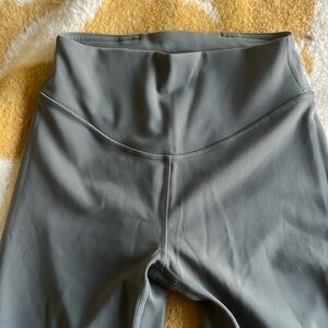 25 in Lululemon wunder under